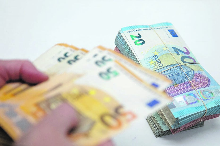 Burlam com a ‘mala dos milhões’