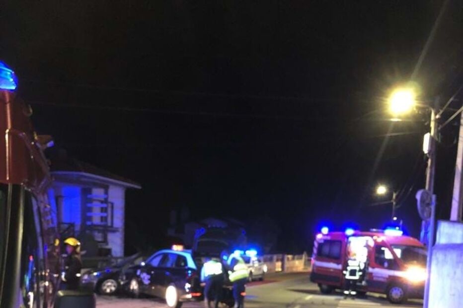 Colisão entre três carros na Murtosa