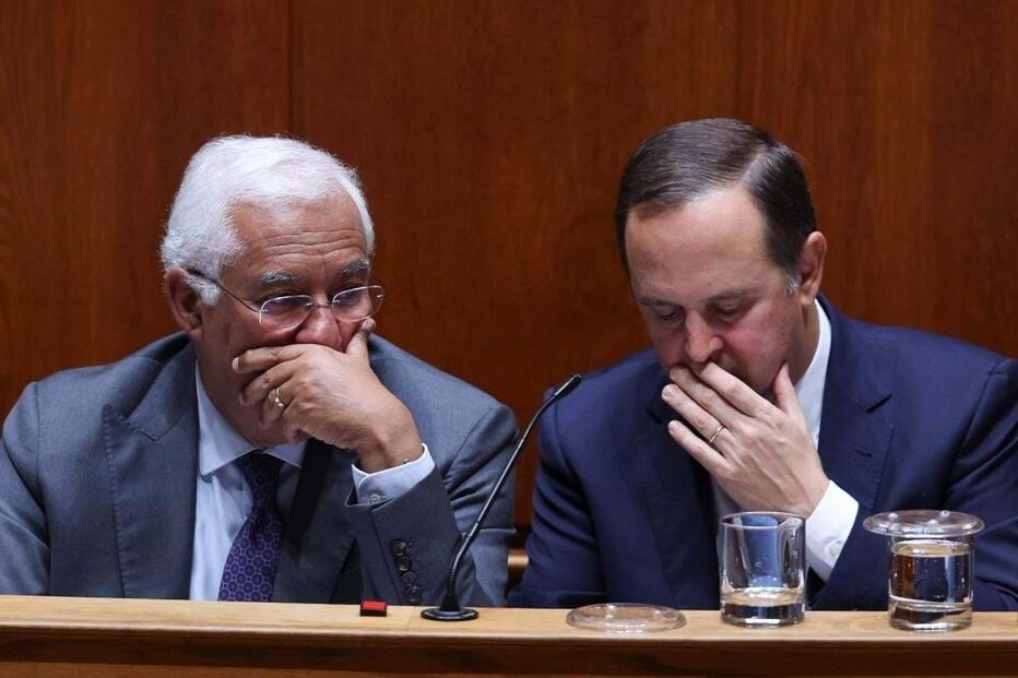 António Costa e Fernando Medina no Parlamento