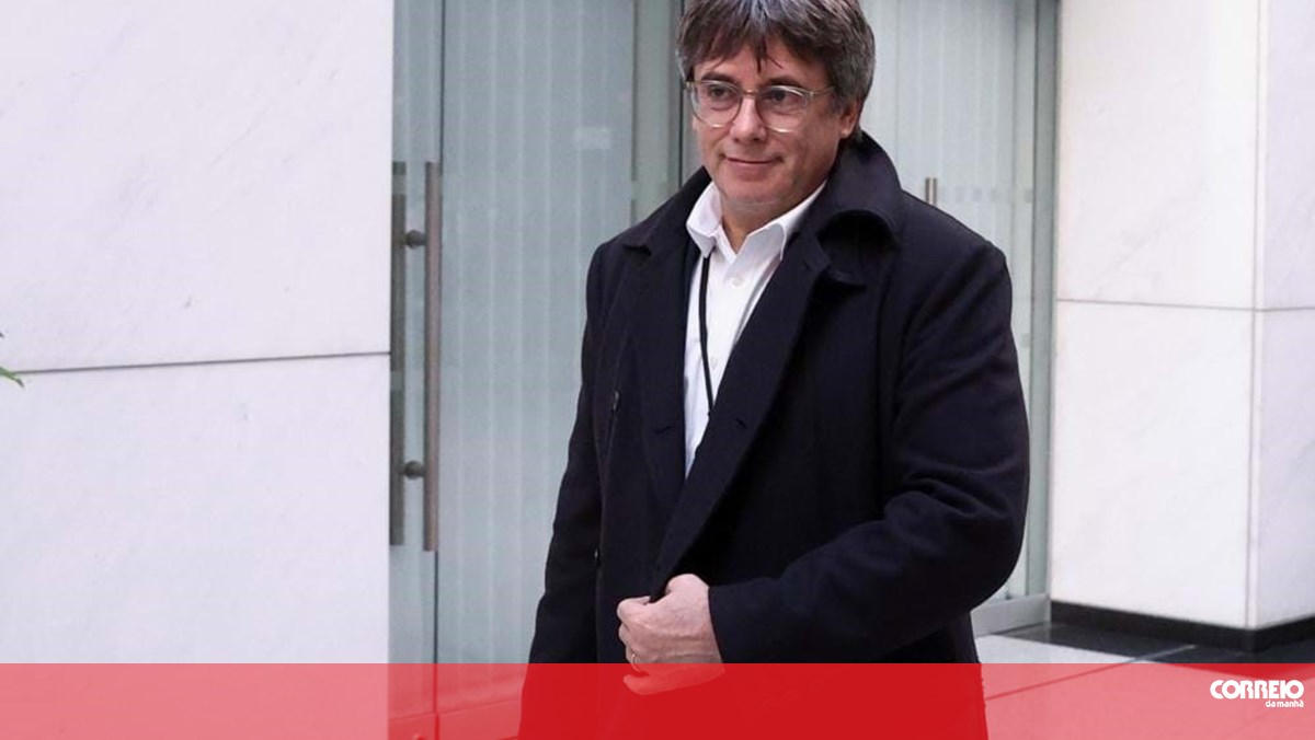 Carles Puigdemont exige liderar Governo catalão