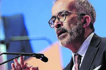 Paulo Rangel a discursar