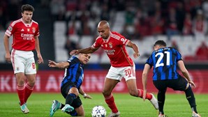 Benfica empata com o Inter após estar em vantagem por três golos 