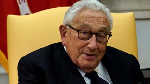 Morreu Henry Kissinger, o maior estratega da diplomacia dos EUA. Tinha 100 anos