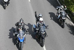 Motociclistas dirigem-se para Belém