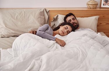 Como um cobertor pode salvar as noites de insónia e ansiedade