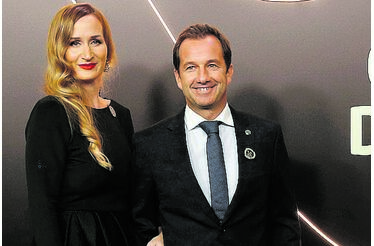 Olha que dois! Mulher de Varandas junta-se a Gyokeres no casamento de Hjulmand