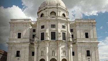 Turismo de Lisboa justifica acesso vedado a Escola de Santa Clara com "razões de segurança"