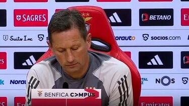 Ricardo Lemos, assessor do Benfica, reforça que não estava ali para traduzir as questões dos jornalistas