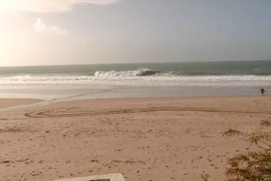 Dezoito barras marítimas fechadas a toda a navegação e cinco condicionadas devido à forte agitação marítima