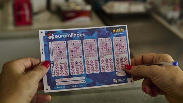 Um apostador com sorte no Euromilhões: há um terceiro prémio a caminho de Portugal