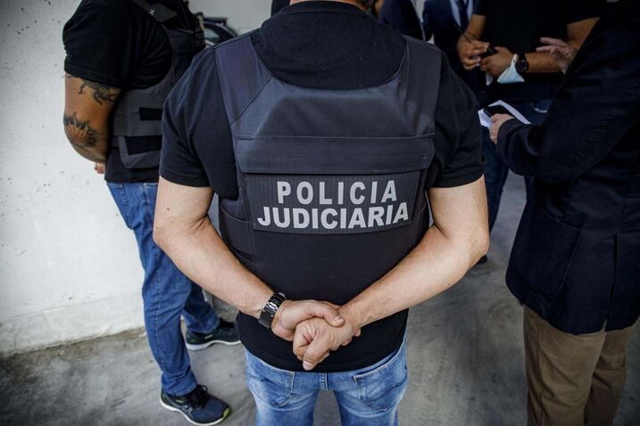 Detidos seis membros do grupo de extrema-direita Movimento Armilar Lusitano