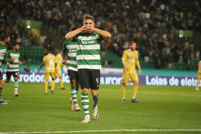 O onze do Sporting para o jogo contra o Farense