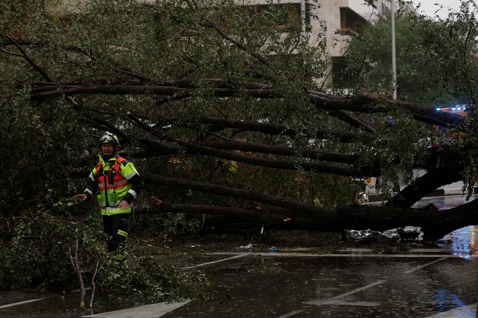 Tempestade Ciarán atinge Espanha