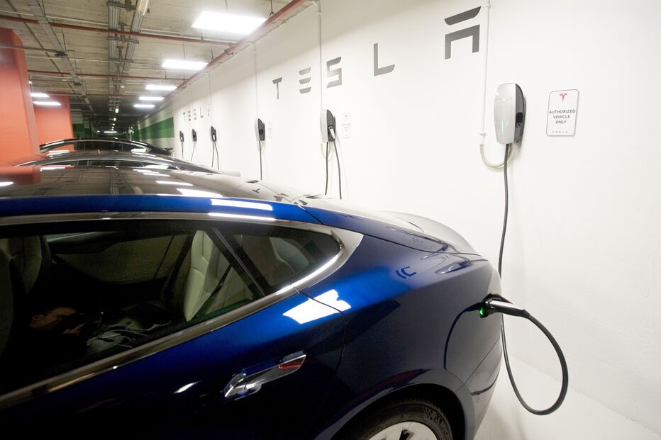 Elétricos e híbridos