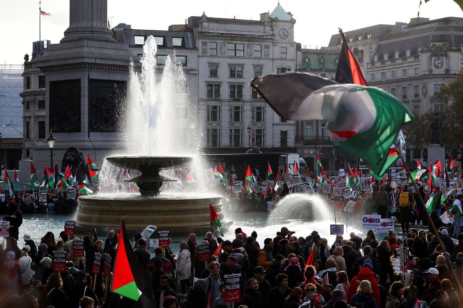 Manifestantes em Londres exigem fim dos ataques a Gaza