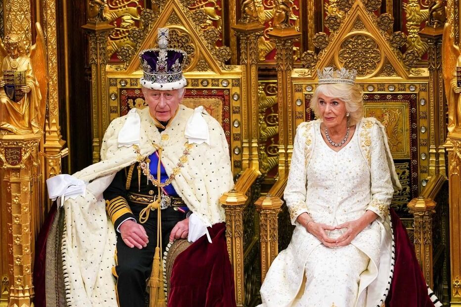 Rei Carlos III e rainha