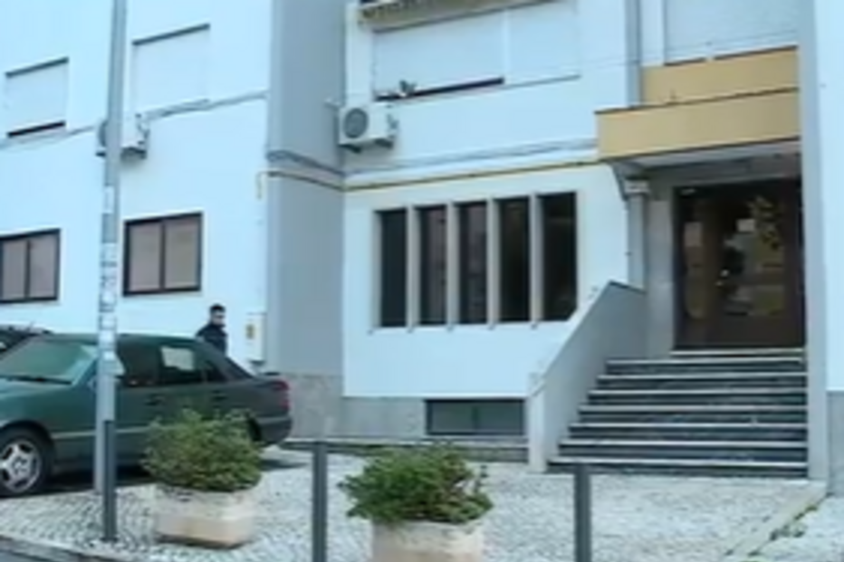 Homem deixa carta após matar a mulher em Massamá