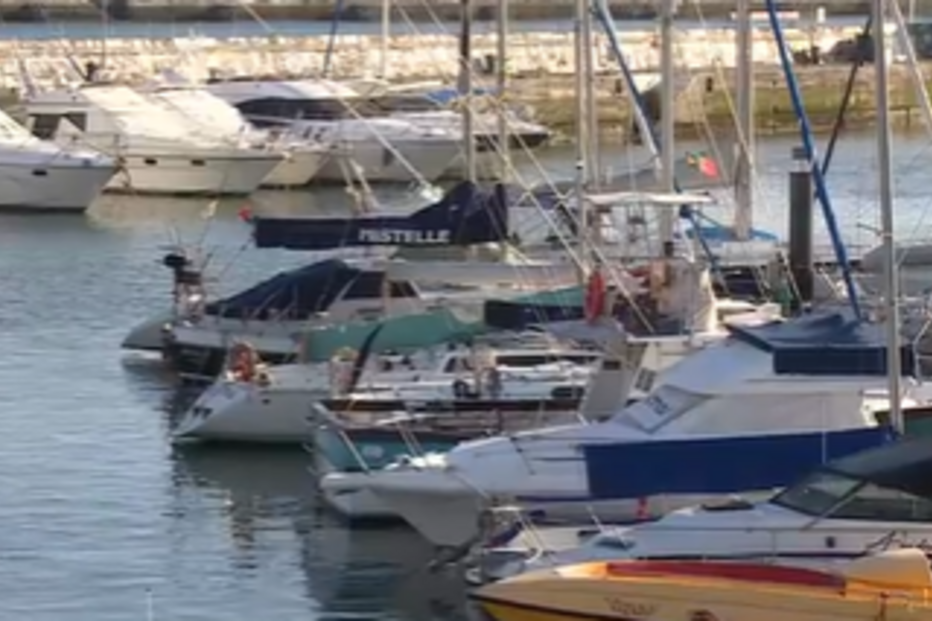 Iate de luxo roubado da Marina do Funchal