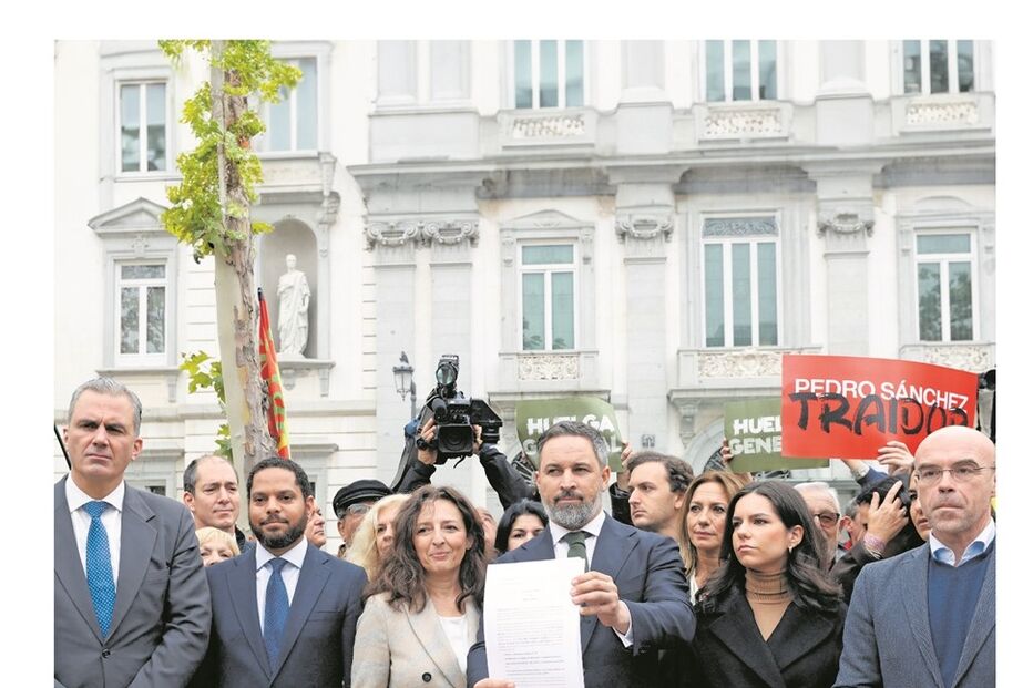 Santiago Abascal, do Vox, apresentou queixa contra Sánchez no Supremo Tribunal