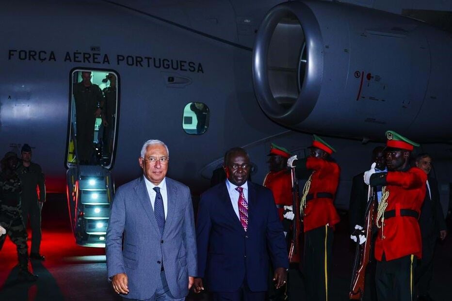 António Costa na chegada à Guiné-Bissau