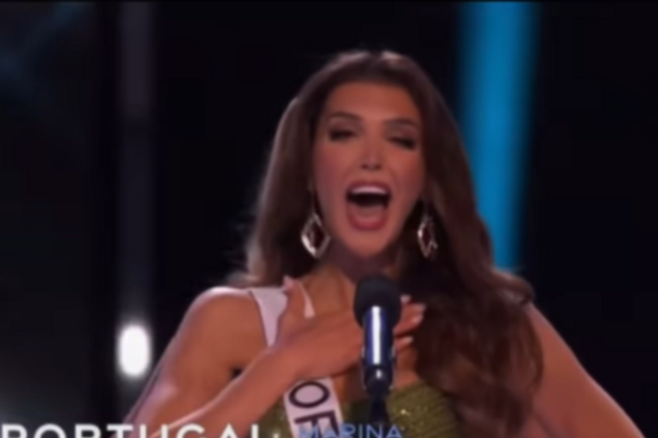 Marina Machete no palco do Miss Universo