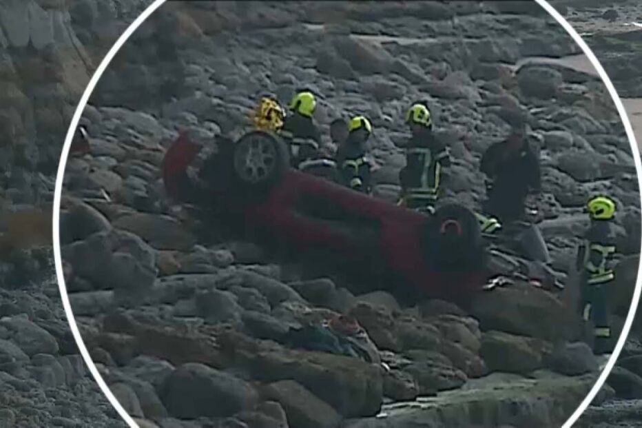 Homem morre em despiste em Cascais. Carro caiu de uma arriba