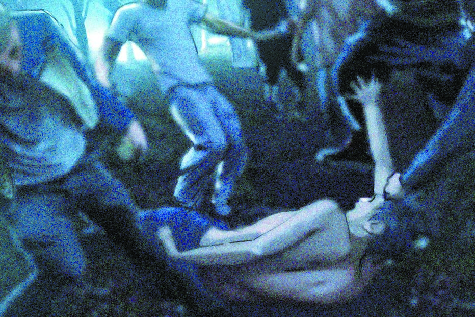 Marcam vítima de rapto com ferro em brasa