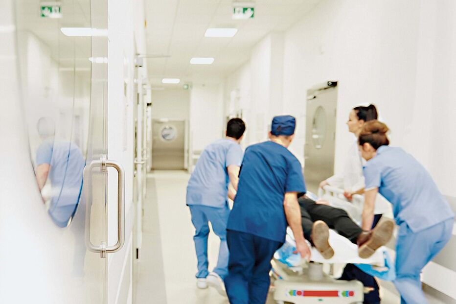 Três mil médicos especialistas estão à beira da reforma