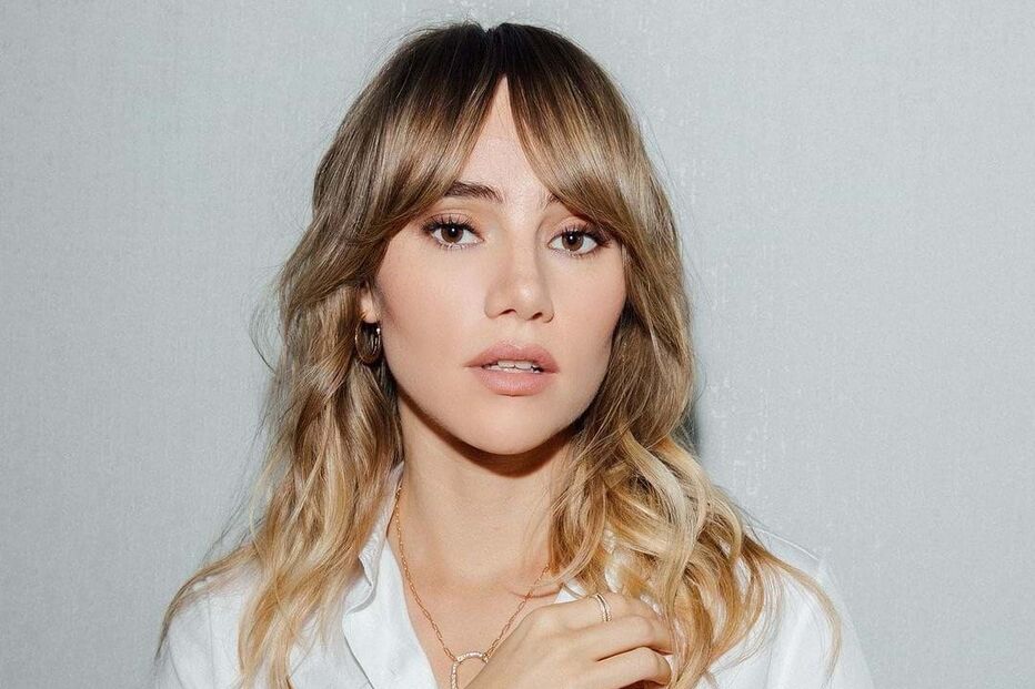 Suki Waterhouse