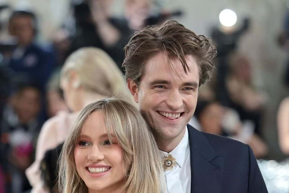 Robert Pattinson e Suki Waterhouse