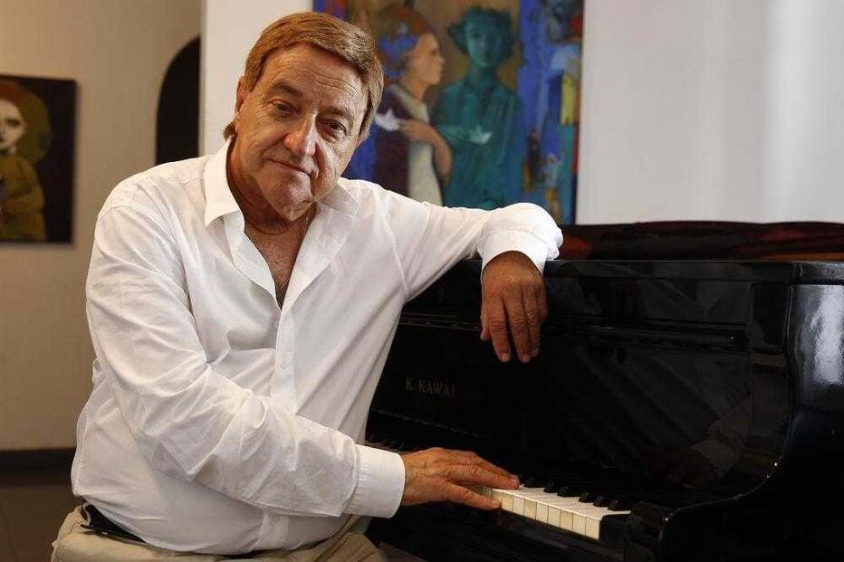 Carlos Avilez