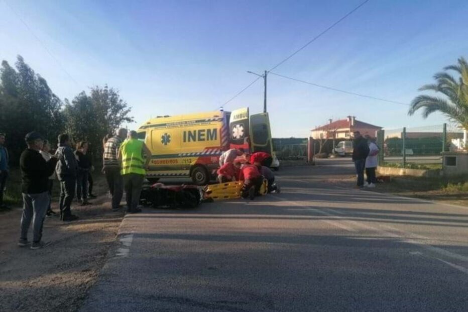 Mulher ferida em colisão entre ciclomotor e camião em Oliveira do Hospital