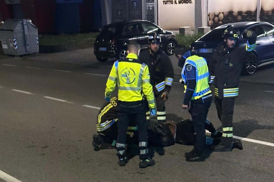 Jogador Balotelli sofre acidente de carro