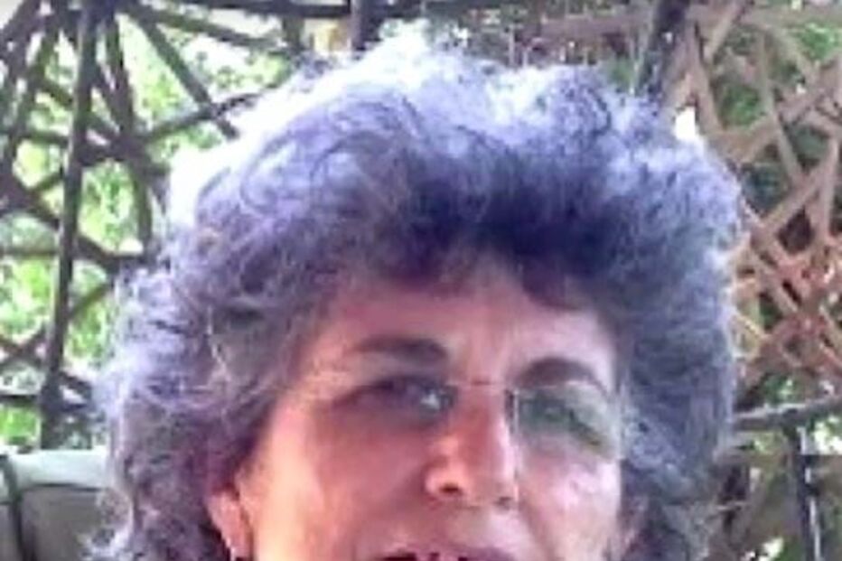 Adina Moshe, 72 anos