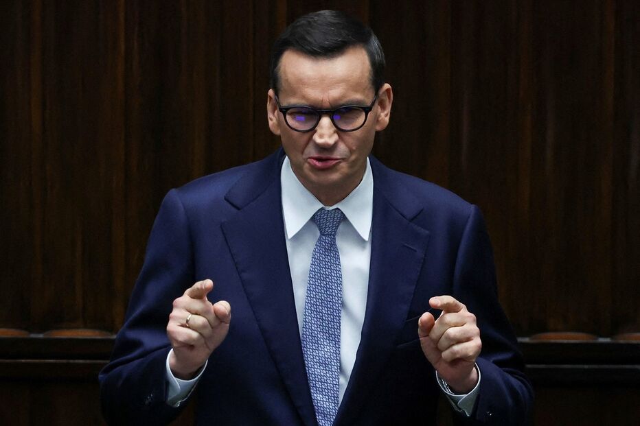 Morawiecki tomou posse