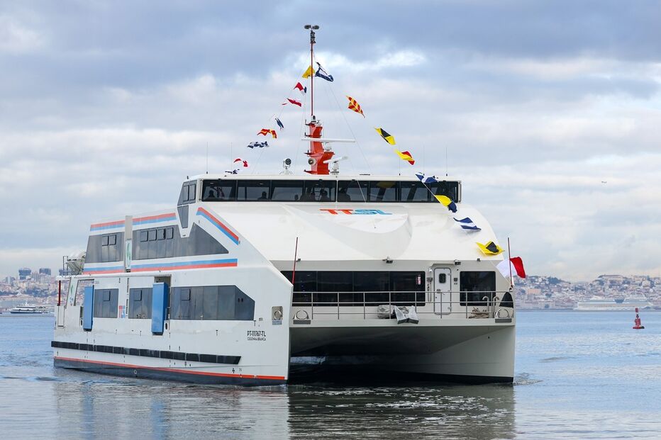 O novo barco ‘Cegonha Branca’