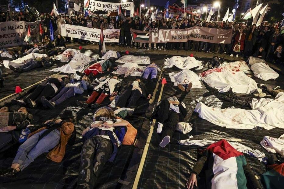 Centenas de pessoas nas ruas de Lisboa em solidariedade com palestinianos