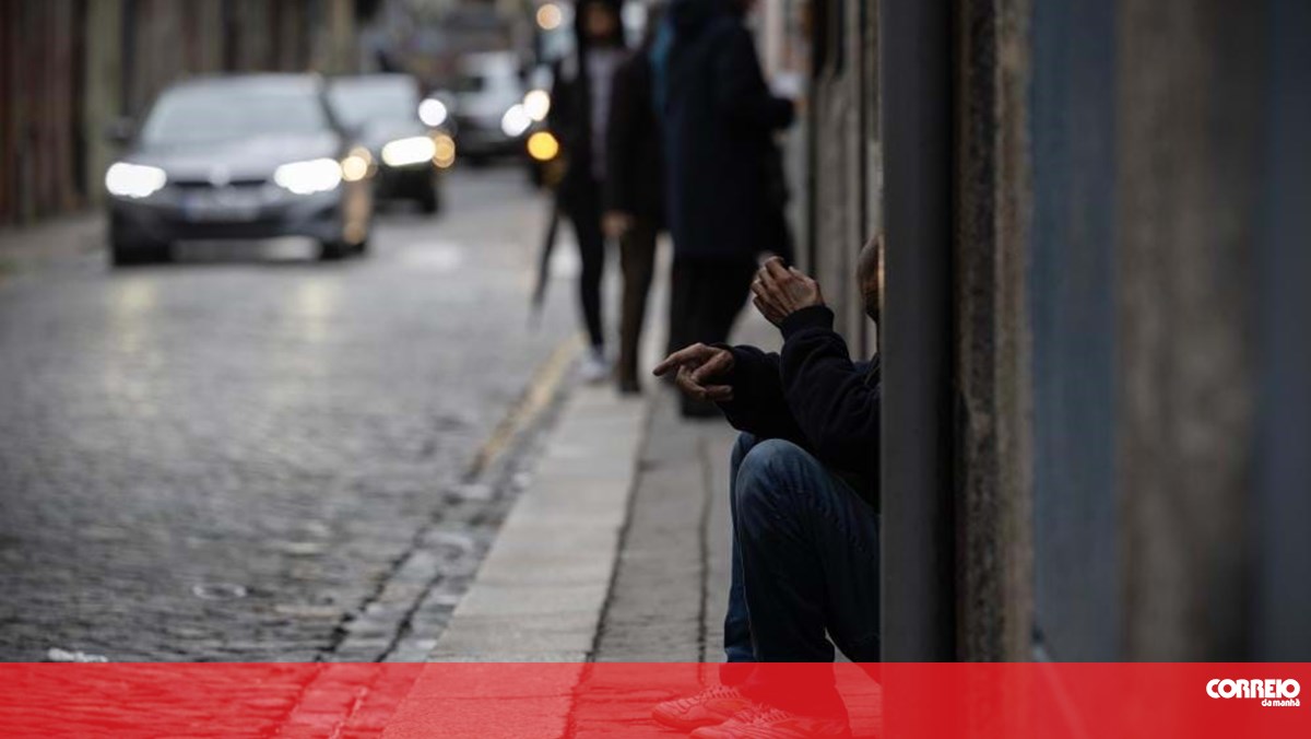 Identificadas 744 pessoas sem-abrigo em metade dos concelhos do Algarve – Sociedade