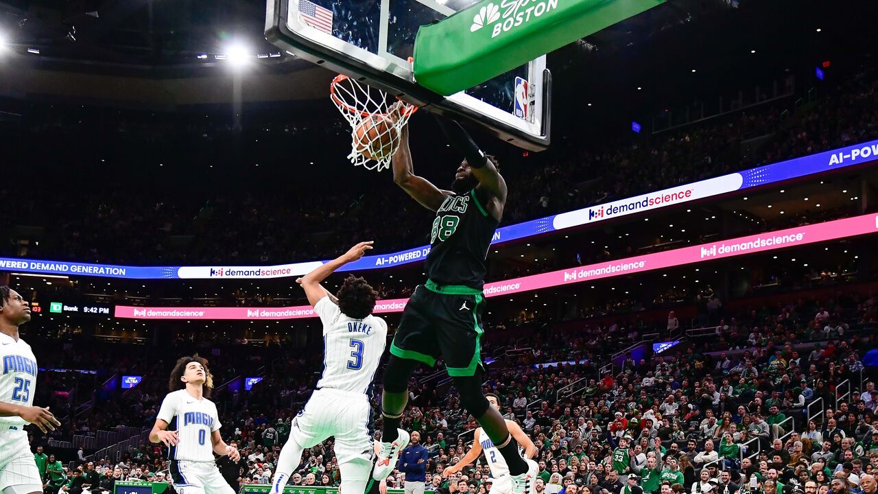 O português Neemias Queta começou quarta-feira a sua segunda temporada na  liga norte-americana NBA