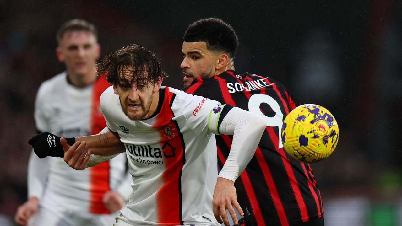 Futebolista do Luton Town submetido a exames médicos após sofrer paragem  cardíaca em campo - Futebol - Correio da Manhã