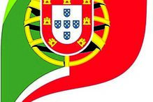 Antigo símbolo, com esfera armilar, castelos e quinas