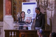 Oração na sinagoga de Lisboa