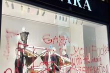 Montras da Zara vandalizadas