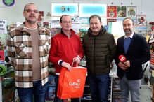 Equipa do Correio da Manhã com João Loureiro, na Tabacaria Tomás, em Matosinhos