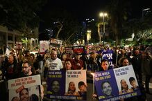 Centenas de manifestantes exigem nova trégua para libertar reféns