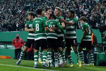 Jogadores do Sporting festejam golo marcado ao FC Porto