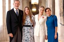 Postal de Natal da família real espanhola