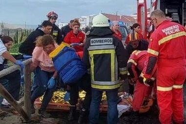 Homem gravemente ferido após queda de falésia
