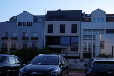 Montenegro faz casa de luxo a preço de saldo. Moradia tem 8 casas de banho e lavandaria