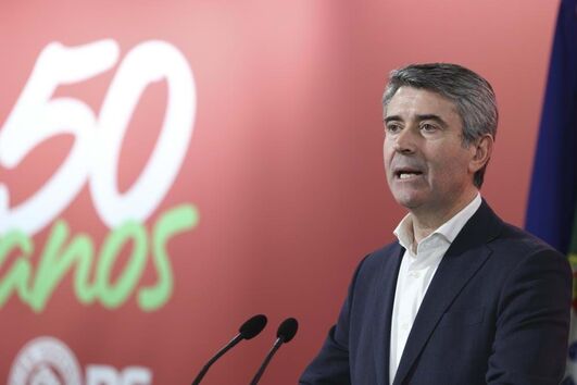 José Luís Carneiro afasta para já comissão de inquérito a Luís Montenegro